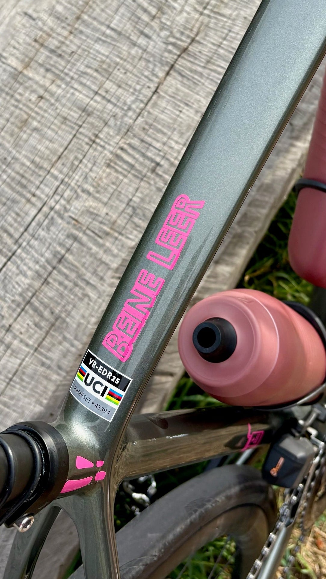 Vinylsticker "Beine Leer"